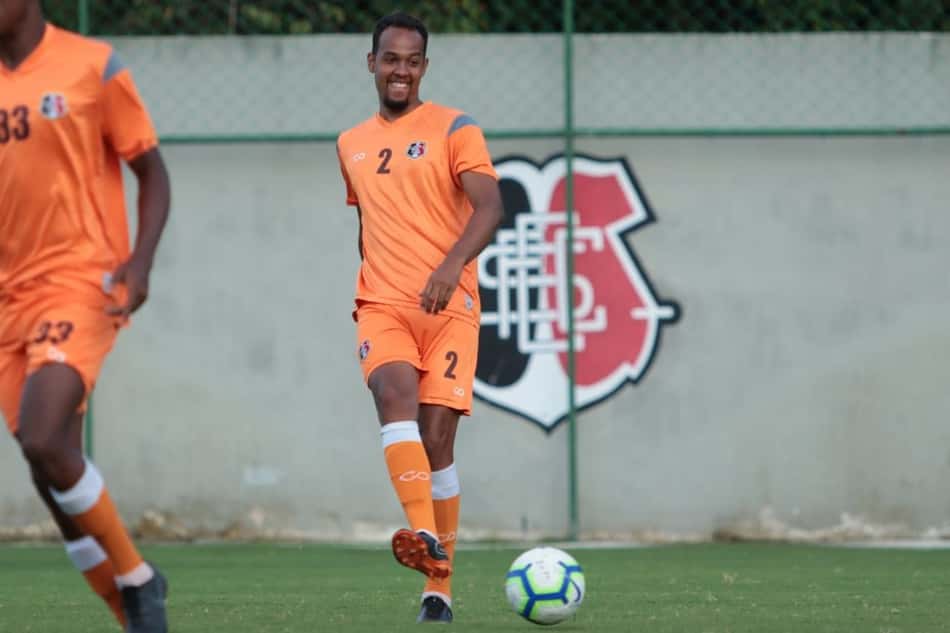 Denilson fala sobre primeiras impressões de atuar no futebol nordestino