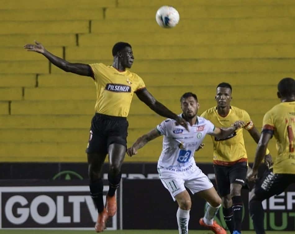 Dois jogos em Guayaquil acontecem sem público por conta do coronavírus