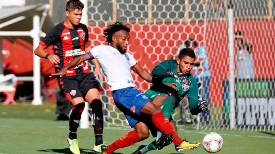 Elogiado por Petkovic, Gustavo Custódio comemora boa fase e mira elenco principal