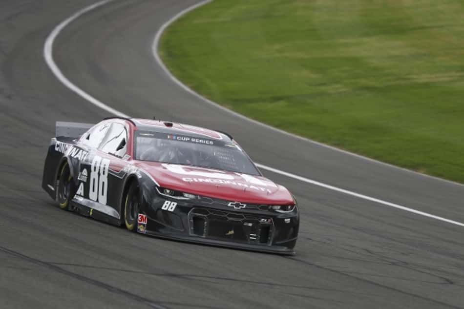 Alex Bowman vence a etapa de Fontana da Nascar Cup Series