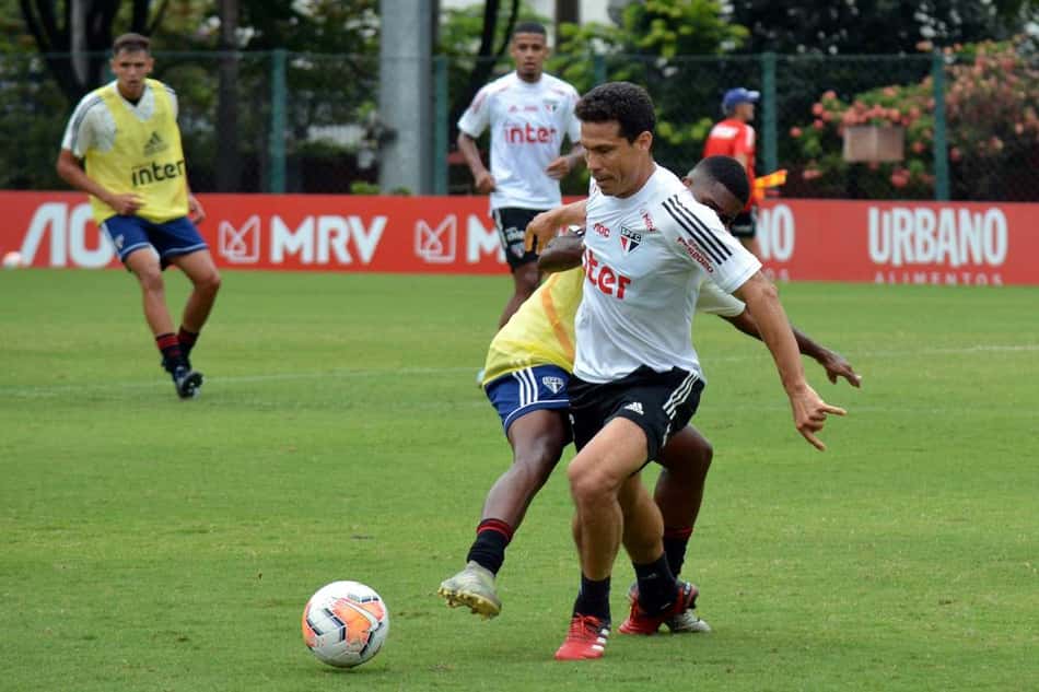 Reservas do São Paulo vencem jogo-treino contra o sub-20