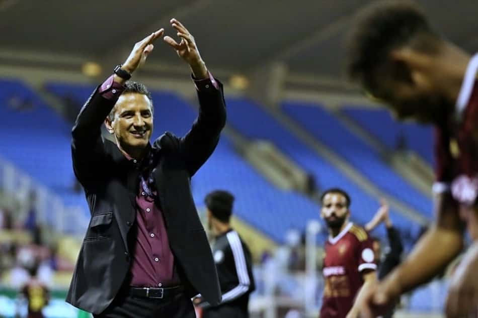 Chamusca projeta duelo com atual campeão e celebra Carille na Arábia