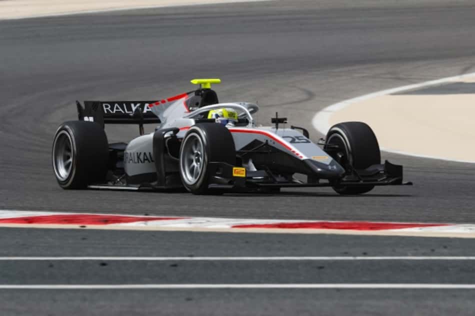 Luca Ghiotto lidera testes da F2 no Bahrein; Drugovich em terceiro