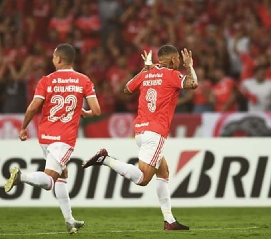 Guerrero supera antigos ídolos e se torna o 3º maior artilheiro do Inter em Libertadores