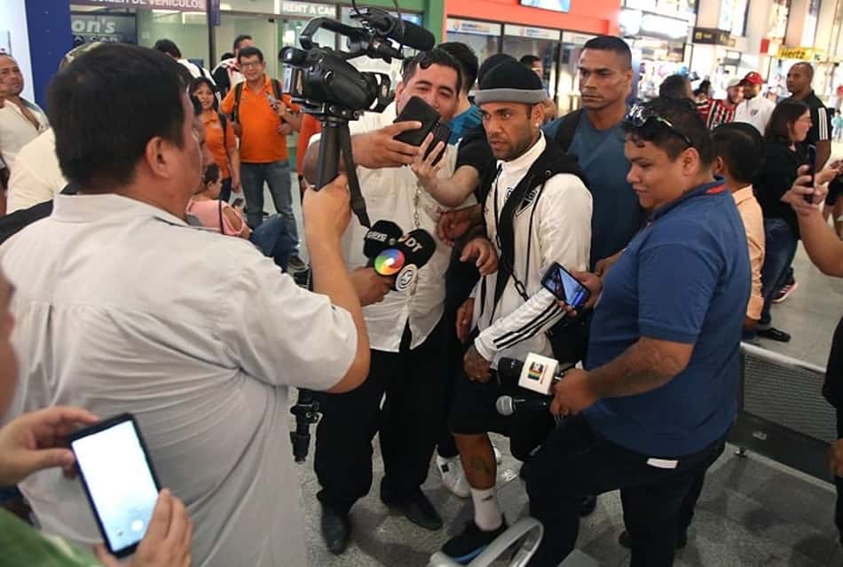 São Paulo chega na Bolívia em primeira etapa da viagem ao Peru