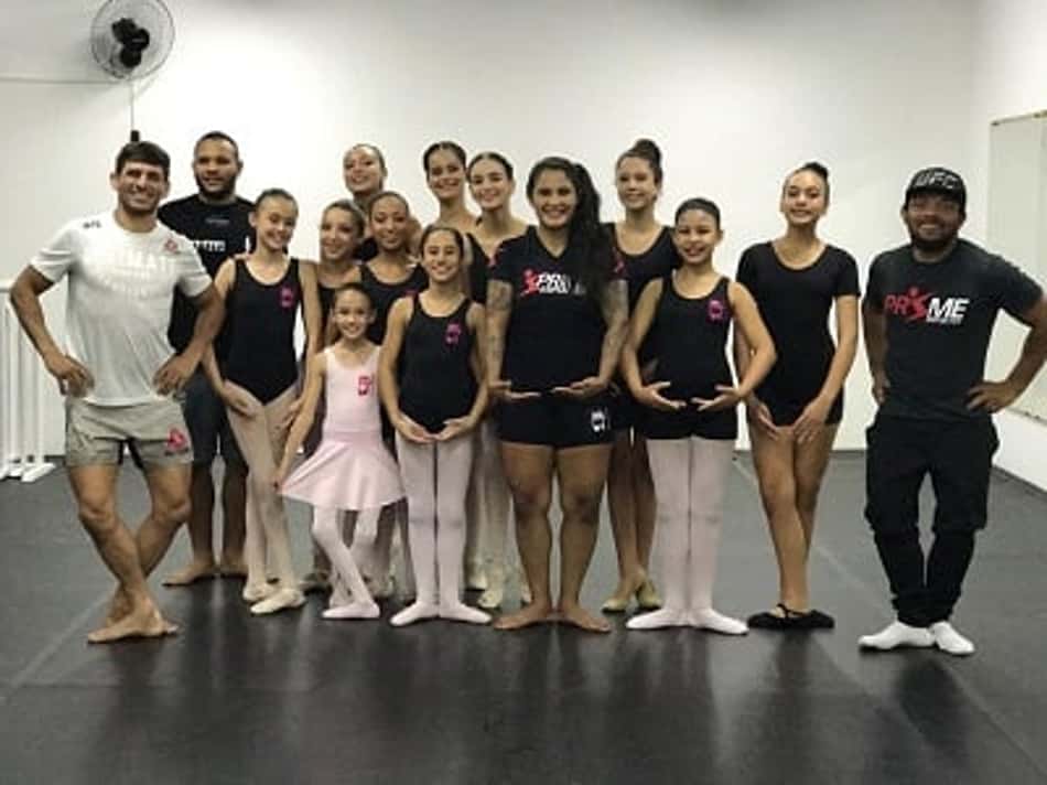 Lutadores do UFC apoiam grupo de Ballet em 'vaquinha online'; confira