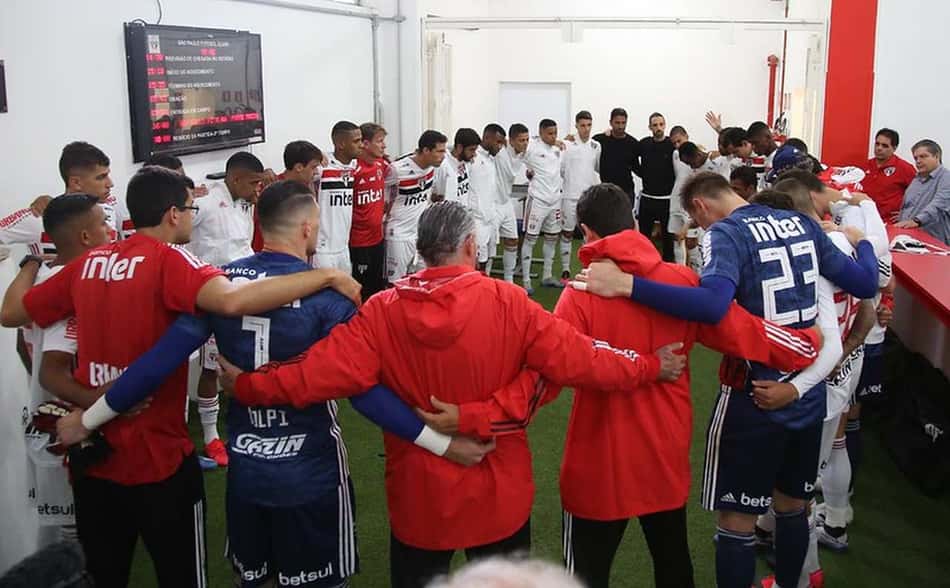 São Paulo usará reservas em Ribeirão antes de três 'finais' em casa