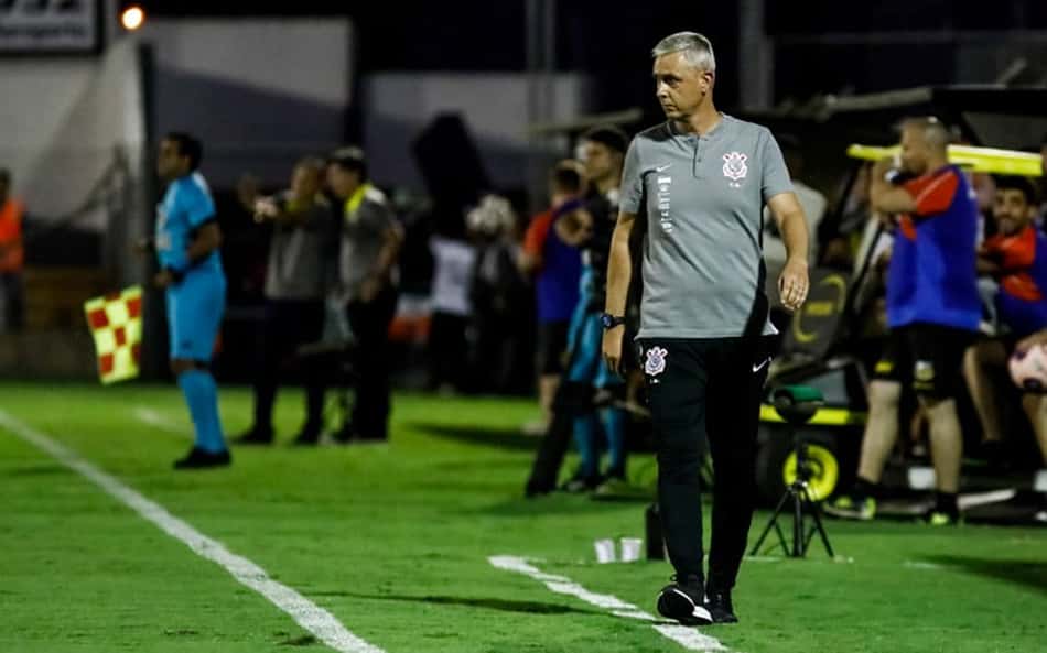 Tiago Nunes reconhece: 'Sabíamos que a obrigação era a vitória'