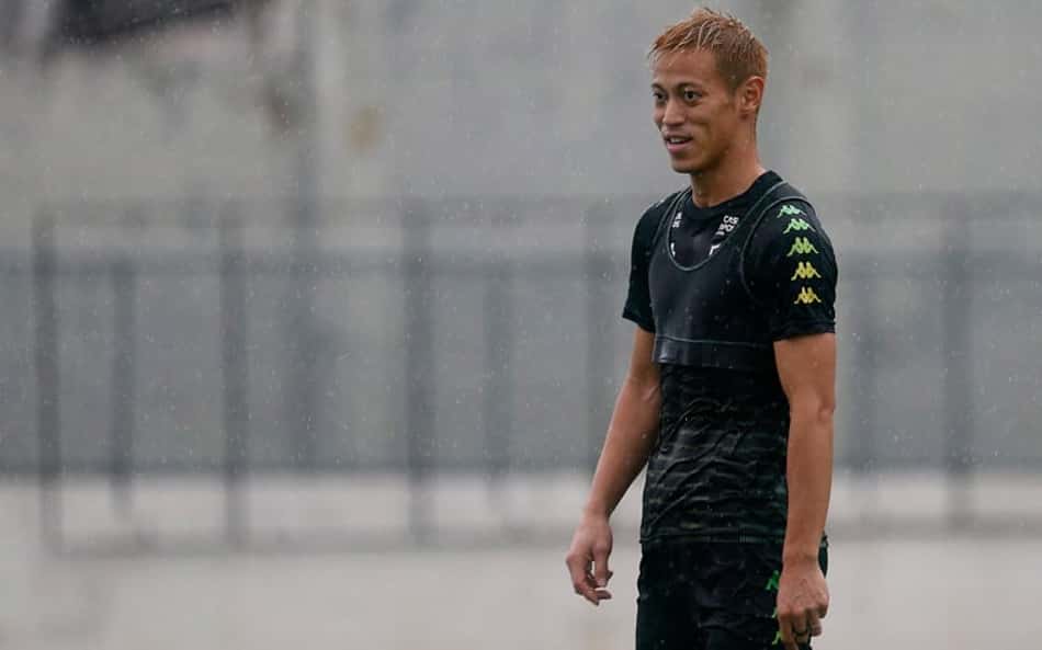 Honda fez gols em estreias por dois anos seguidos no México e Austrália