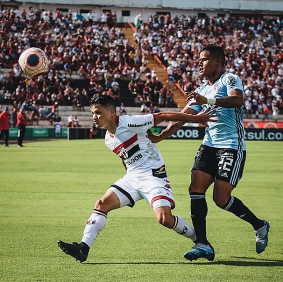 'São Paulo B' tem atuação apática e nenhum grande destaque em derrota