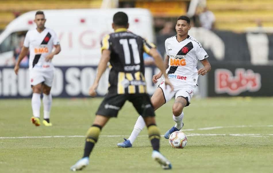 Antes em alta, jogadores não rendem e Vasco segue com campanha ruim no Carioca