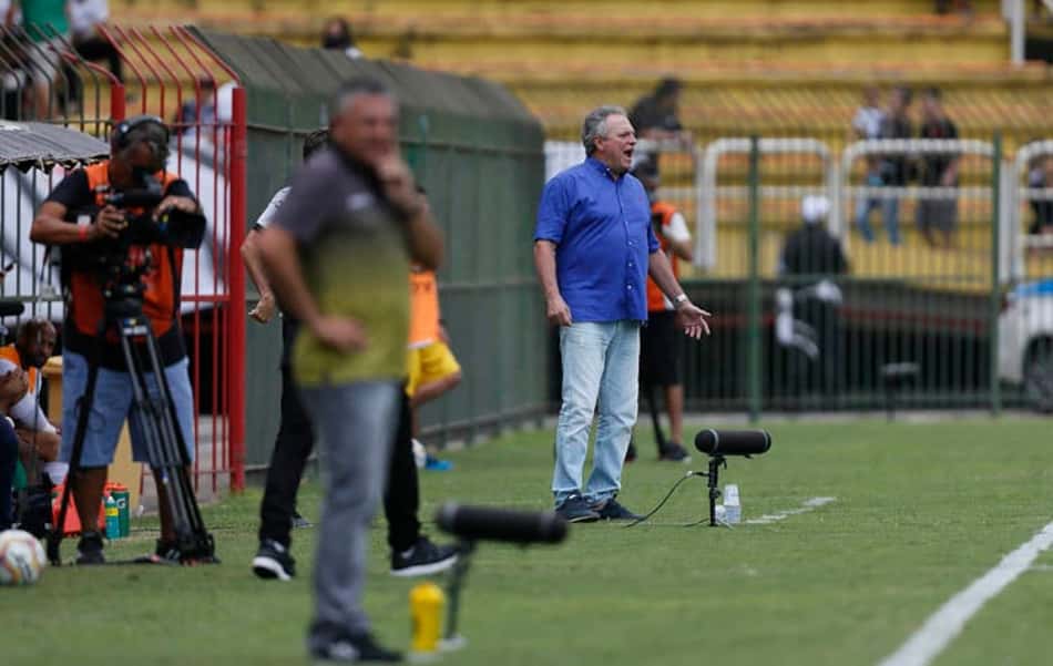 Abel admite 'imensas dificuldades' do Vasco e frisa: 'Estamos muito abaixo'