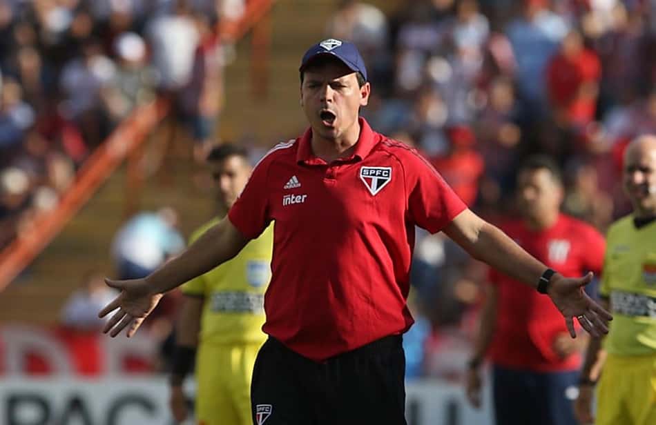 São Paulo se prepara para 'decisões' e espera ter Bueno e Juanfran