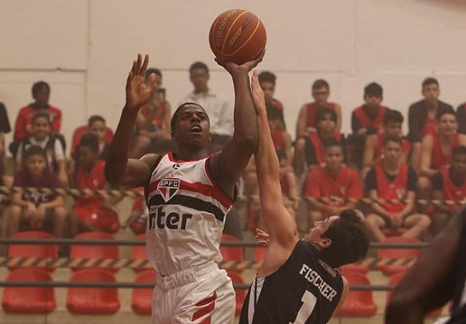 São Paulo e Corinthians entram em quadra nesta terça-feira pelo NBB