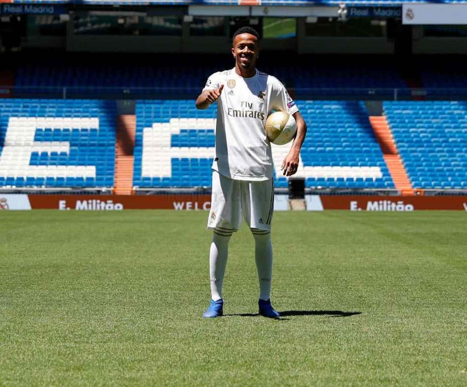 Jornal espanhol detona atuação de Éder Militão na lateral-direita