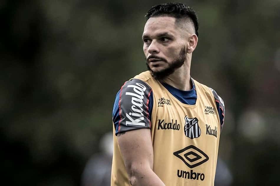 Campeão pelo Santos, Pará fala sobre Libertadores: 'Faca nos dentes'