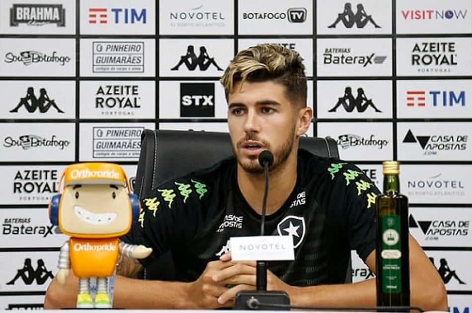 Pedro Raul diz que o foco do Botafogo é o Paraná: 'Mentalizar o jogo'