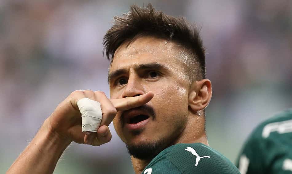 Willian joga todas em 2020 e tem o melhor início em dez anos no Verdão
