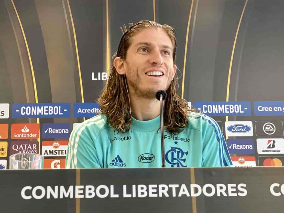 Filipe Luís sobre Mister: 'Estamos esperando ele anunciar que vai ficar'