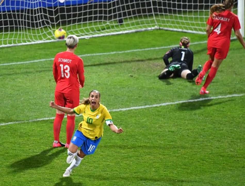 Brasil começa bem, abre vantagem, mas Canadá empata no final