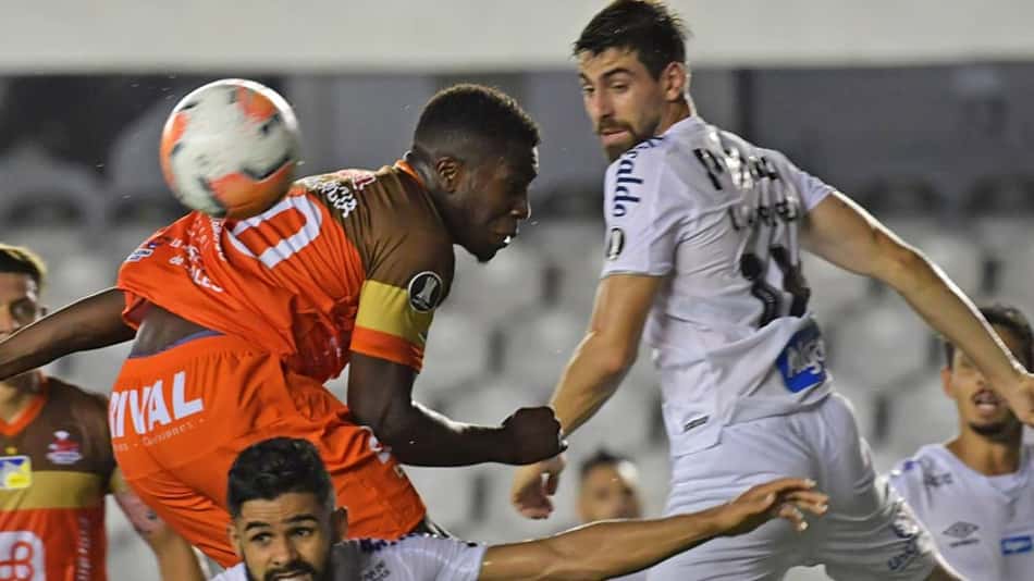 Luan Peres lamenta jogo com portões fechados na Vila: 'A torcida faz falta. Foi uma perda que tivemos hoje"