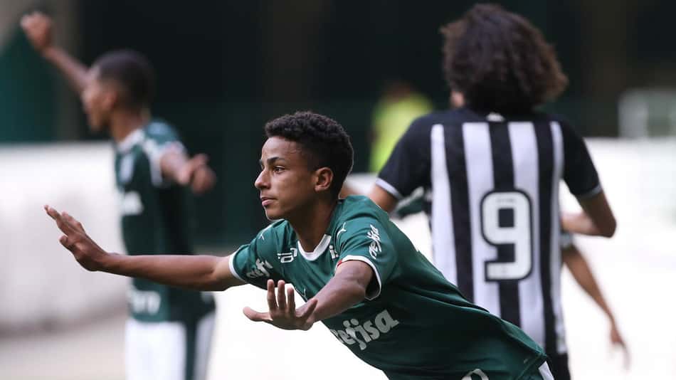 No Allianz, Palmeiras goleia Botafogo em estreia no Brasileiro sub-17