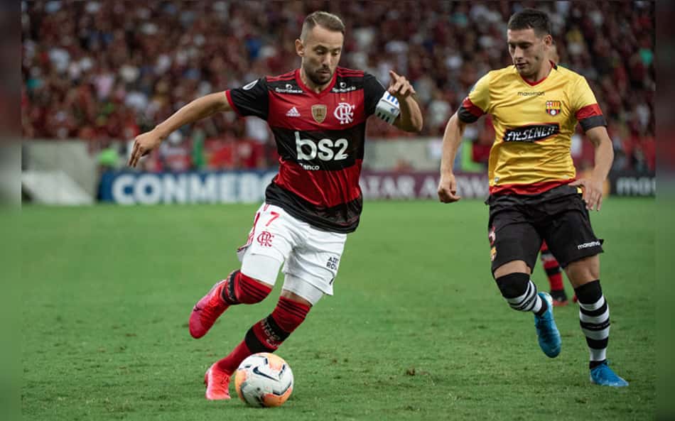 Troféu de melhor em campo premia o 'poder do silêncio' de Everton Ribeiro