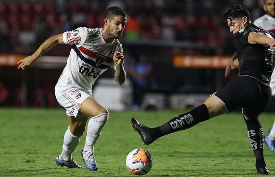 Pato fez teste para coronavírus e se diz triste por efeitos no esporte