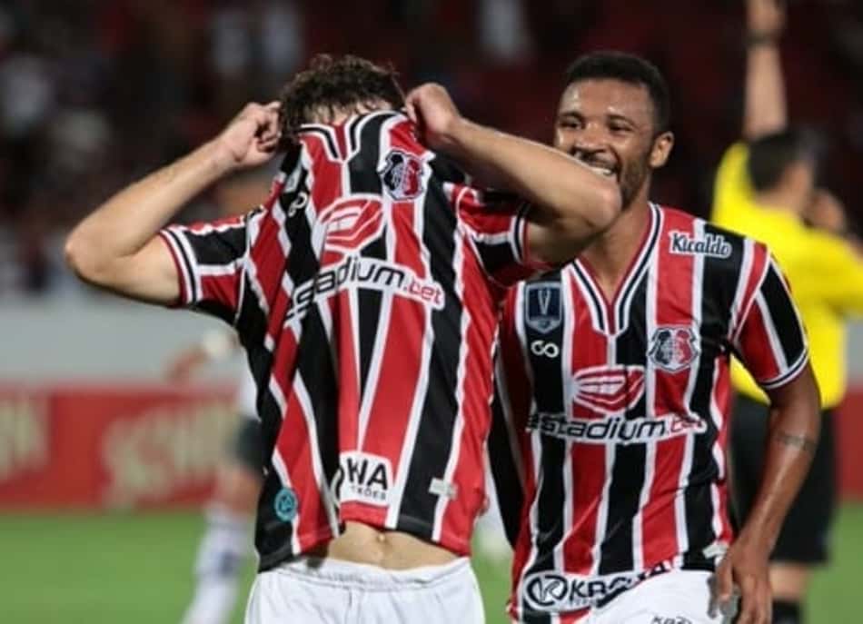Copa do Nordeste: Com um a menos, Santa Cruz vence o Botafogo-PB
