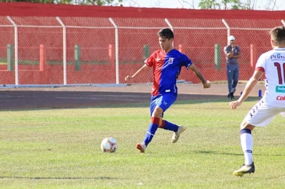 Com gol de PH, Toledo surpreende e derrota o Paraná pelo Estadual