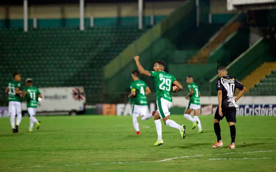 De virada, Guarani bate a Ponte Preta e acaba com jejum de oito anos