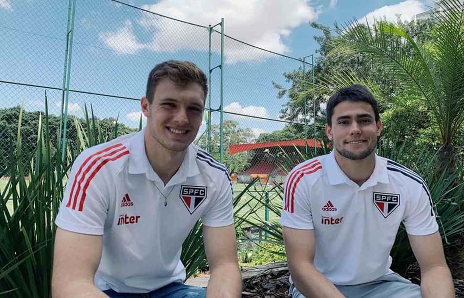 São Paulo renova com Perri e Júnior, goleiros formados em Cotia