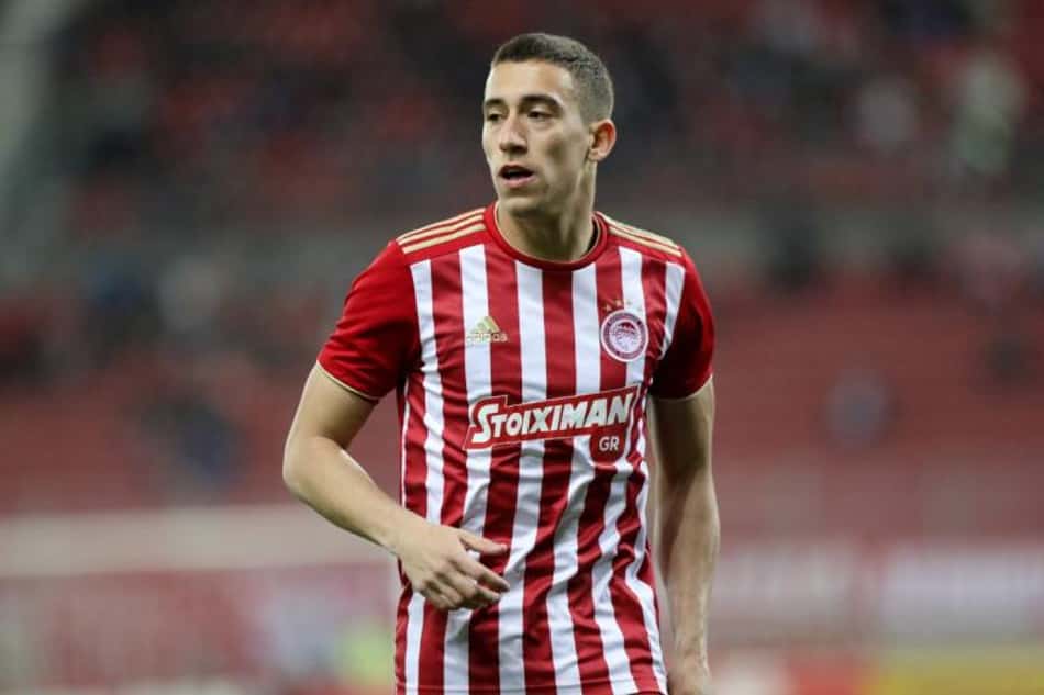 Inter de Milão mira lateral esquerdo grego que joga no Olympiacos