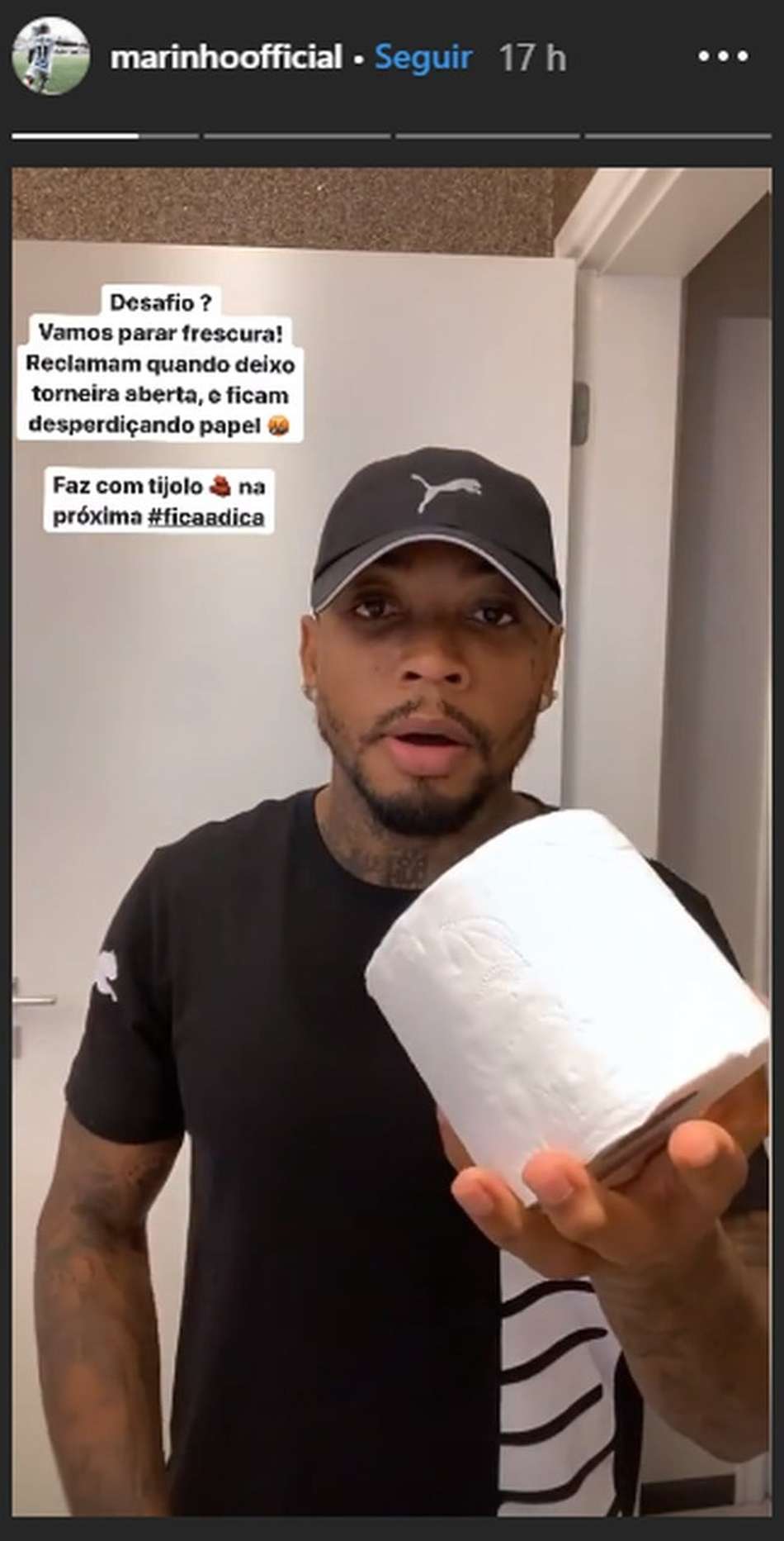 Marinho critica desafio com papel higiênico: 'Na próxima, faz com tijolo'