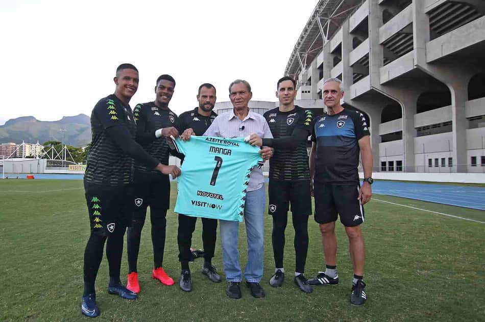 Campanha do Botafogo para ajudar ex-goleiro Manga atinge meta