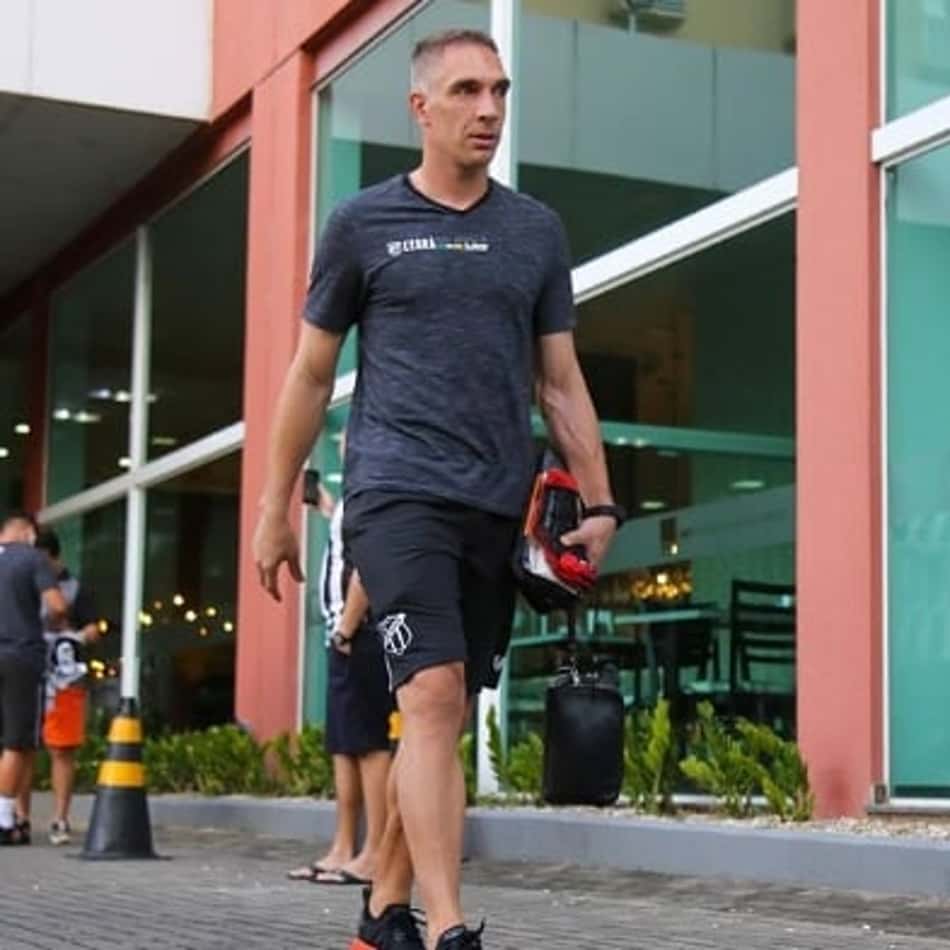 Fernando Prass explica rotina em quarentena e ajuda aos microempreendedores