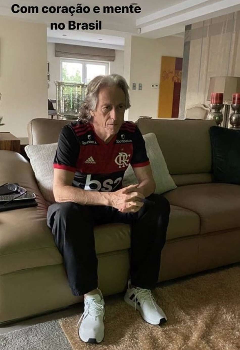 Em Portugal, de camisa do Flamengo, Mister: 'Coração e mente no Brasil'