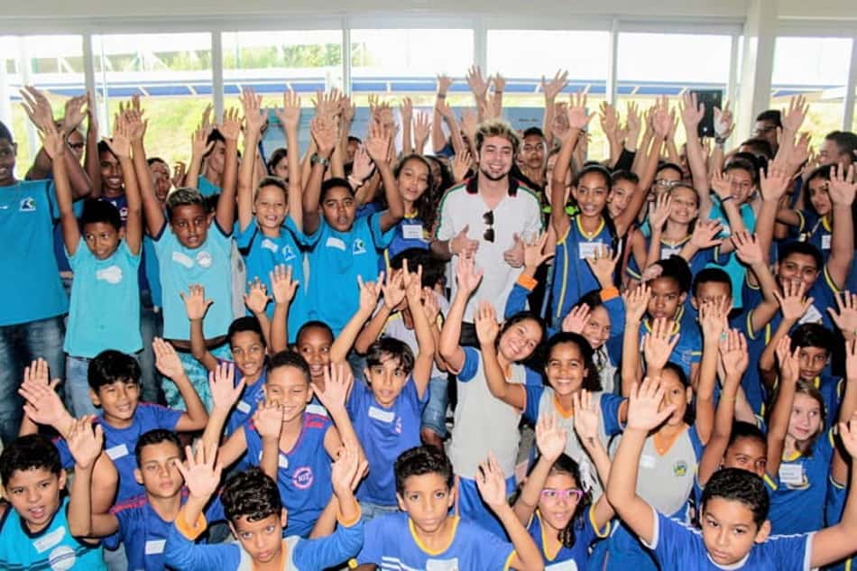 Atleta de eSports lança Instituto para ajudar jovens estudantes no Brasil