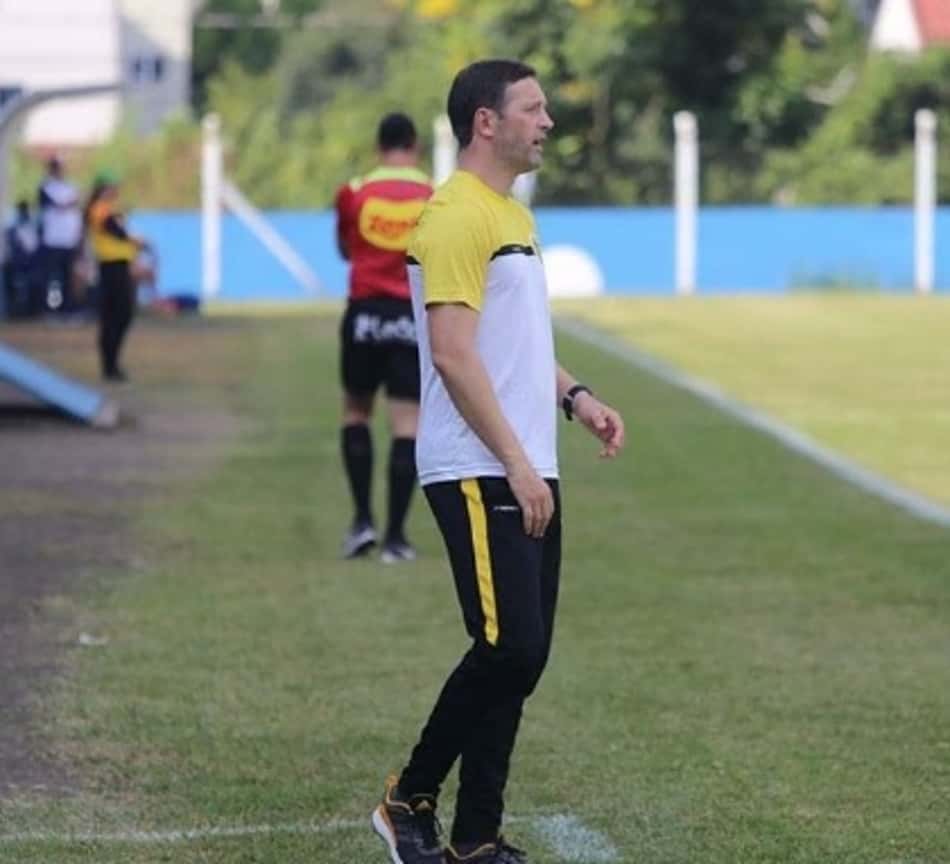 Marcelo Caranhato concorre como técnico do Paranaense 2020