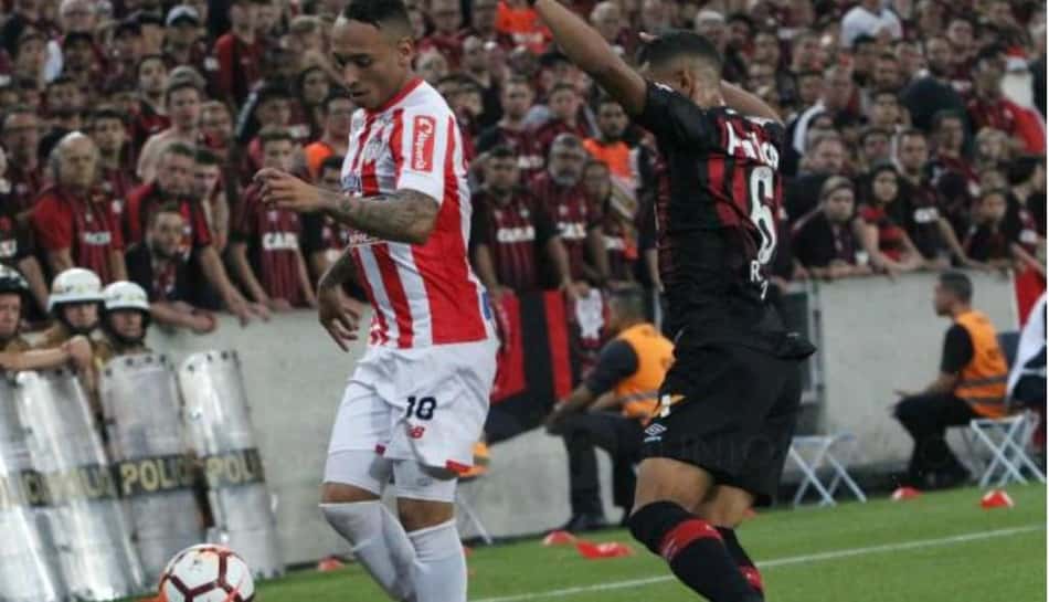 Meia revela sonhar com pênalti perdido na final da Sul-Americana