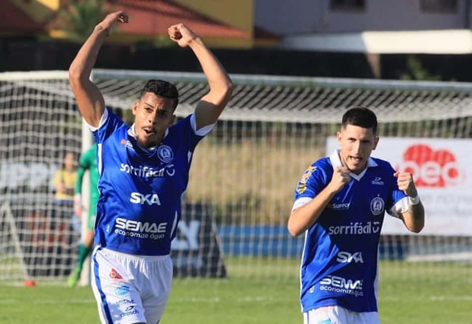 Times da Série B e de Portugal sondam atacante do Aimoré