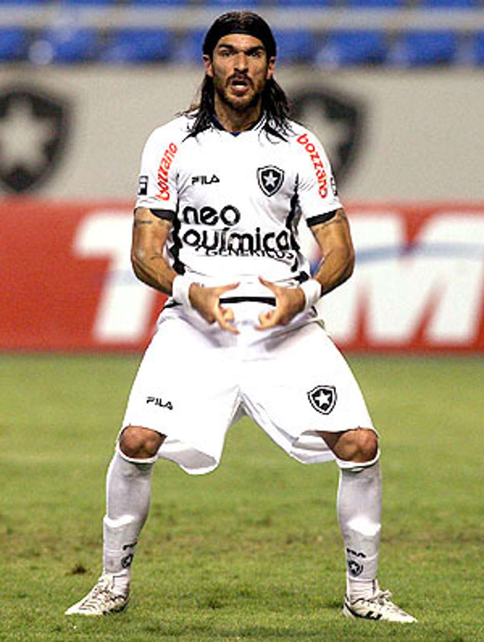 Além da 'cavadinha'! Relembre 13 gols marcantes de Loco pelo Botafogo