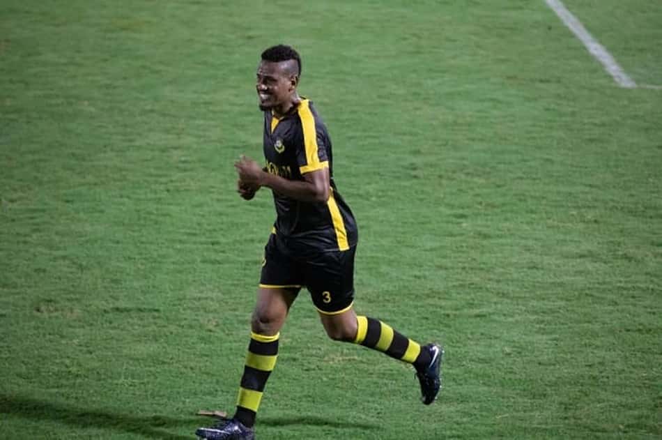 Mesmo com paralisação, São Bernardo renova com zagueiro ex-Palmeiras