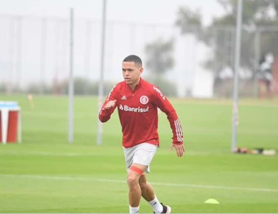 Internacional realiza primeiro treino no CT Parque Gigante