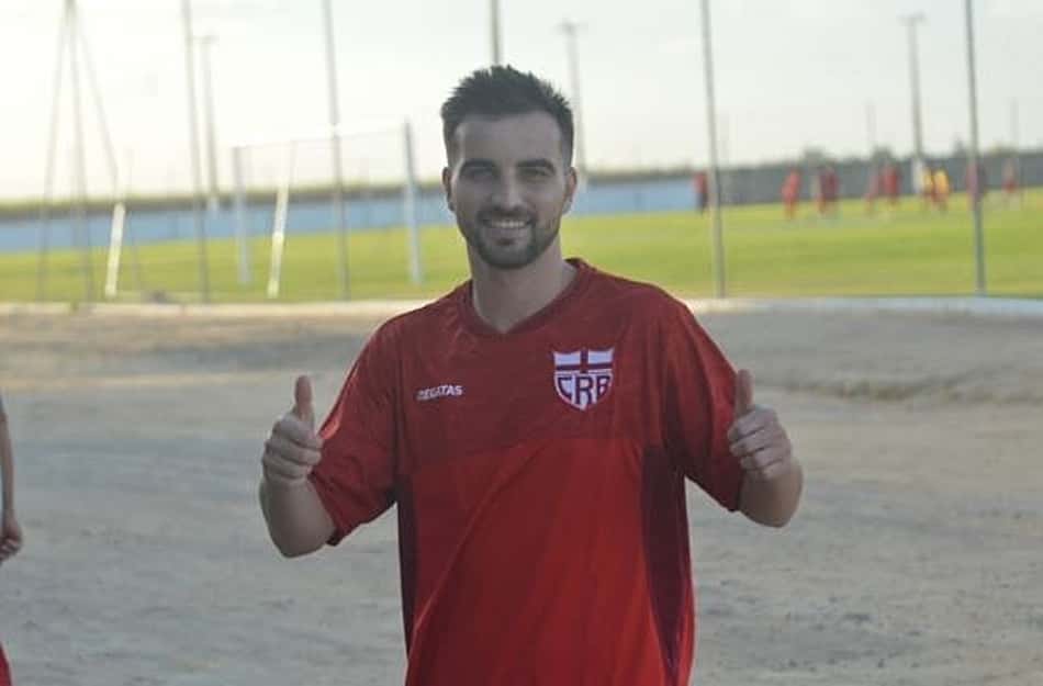 Ainda se recuperando de lesão no joelho, Rafael Longuine se despede do CRB