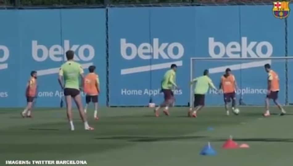 VÍDEO: Melhor 'bobinho' da história? Messi comanda roda e Barça exalta técnica dos jogadores