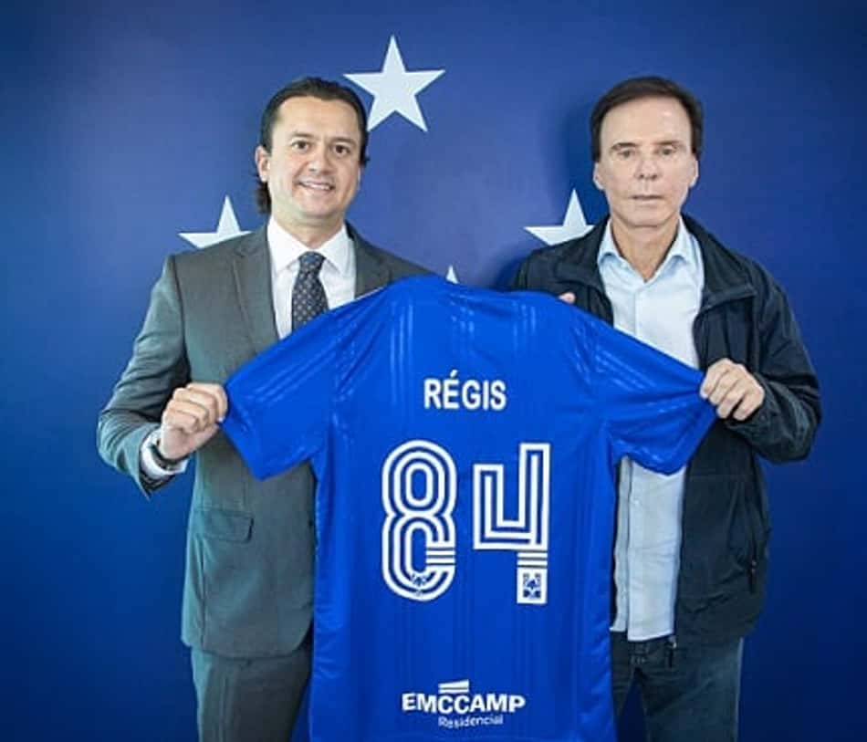 Sérgio Rodrigues anunciou a parceria comercial com a Enccamp, do empresário Régis Campos, durante uma live no canal oficial do clube