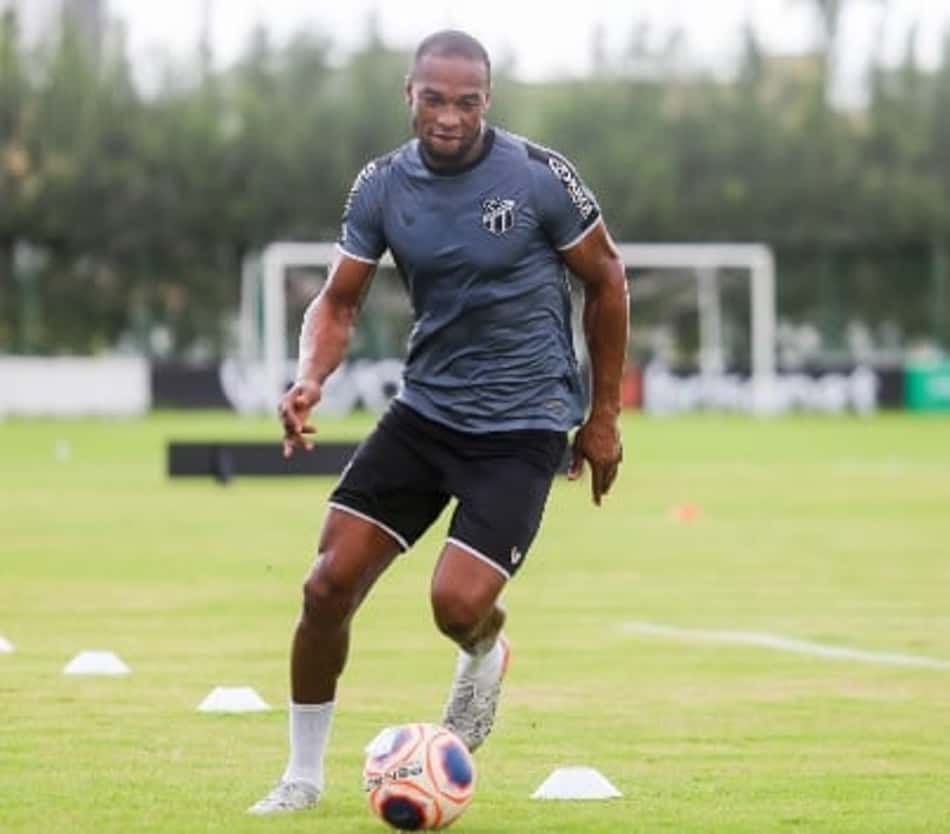 Luiz Otávio completa 1 ano do primeiro 'doblete' na carreira