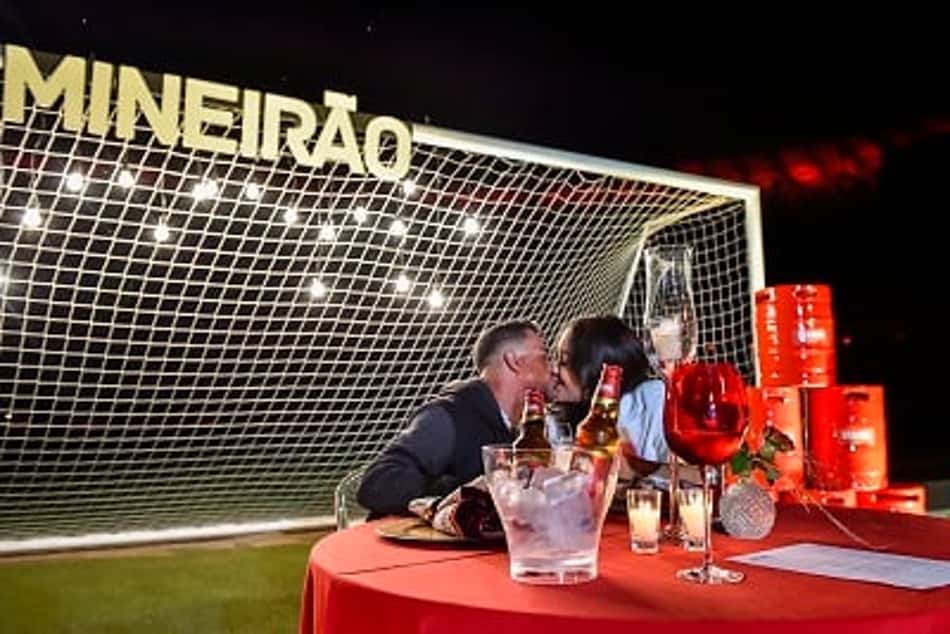 Dia dos namorados no estádio: Mineirão oferece jantar para casal de torcedores do Galo e da Raposa