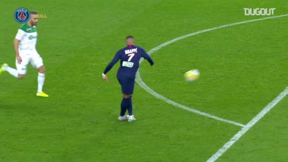 Dribles, letras e arrancadas: veja lances de pura habilidade de Mbappé